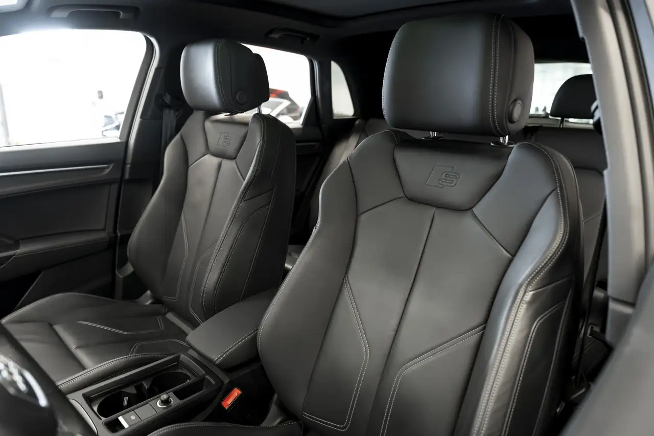 Audi Q3 снимка Audi Q3