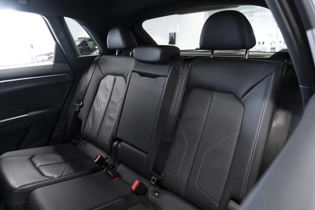 Audi Q3 снимка Audi Q3