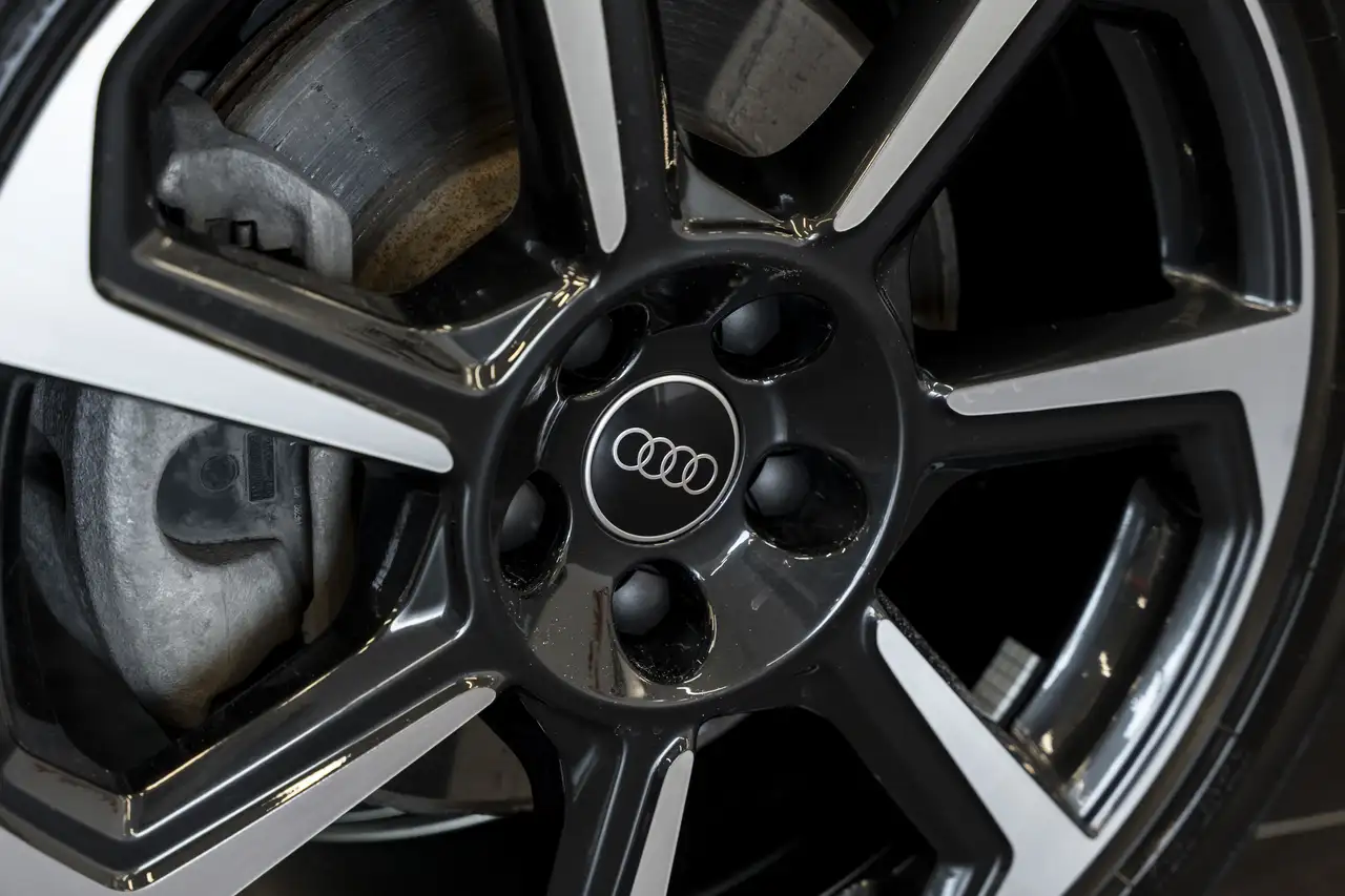 Audi Q3 снимка Audi Q3