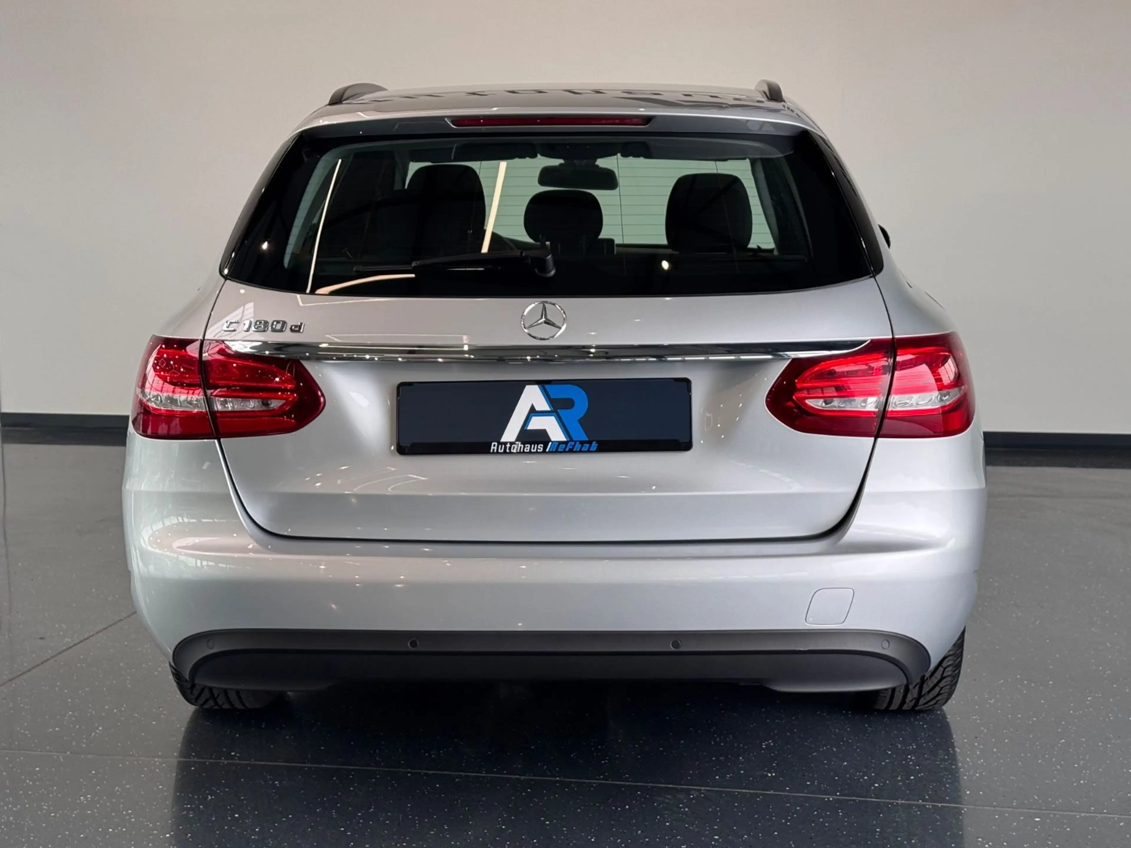 Mercedes-Benz C 180 T BlueTec*LED*SHZ*PDC*XENON* — photo 9