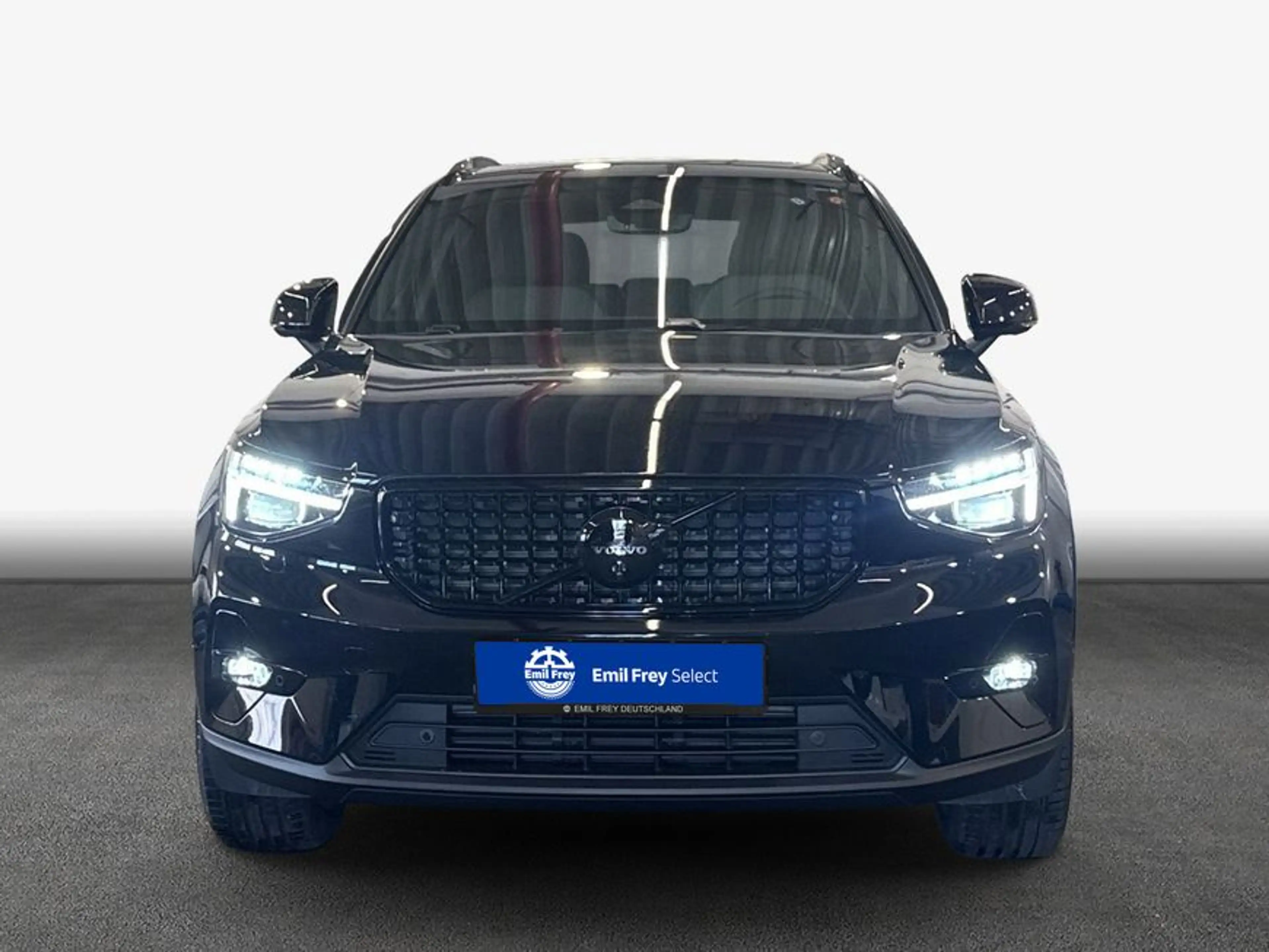 Volvo XC40 XC40 B3 B DKG Plus Black Edition — photo 3