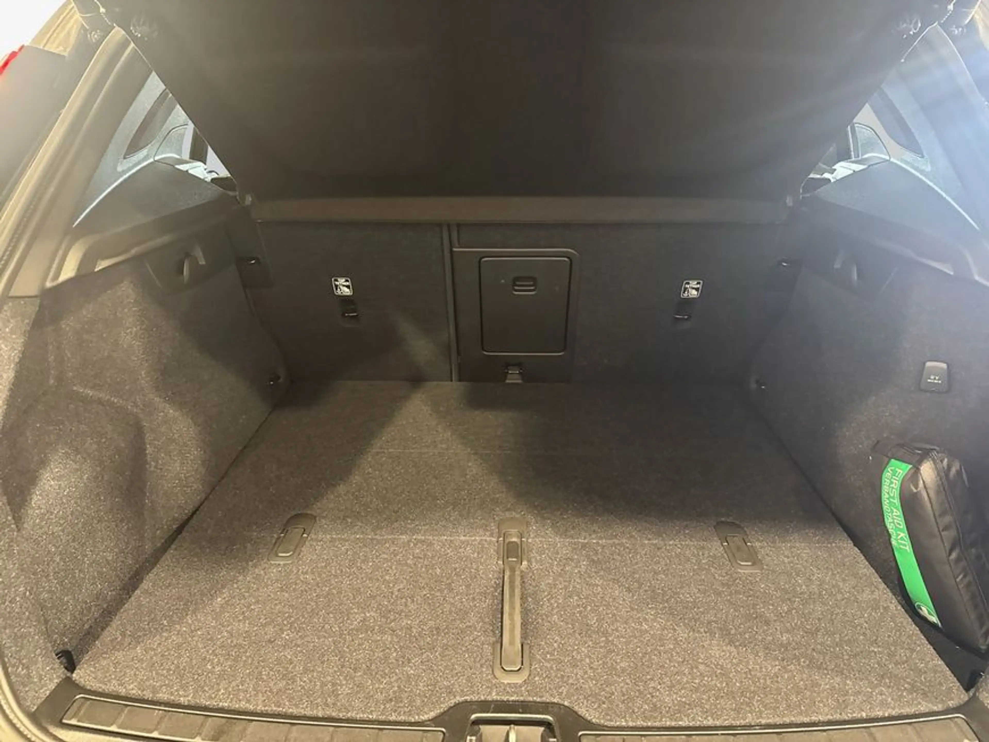 Volvo XC40 XC40 B3 B DKG Plus Black Edition — photo 8