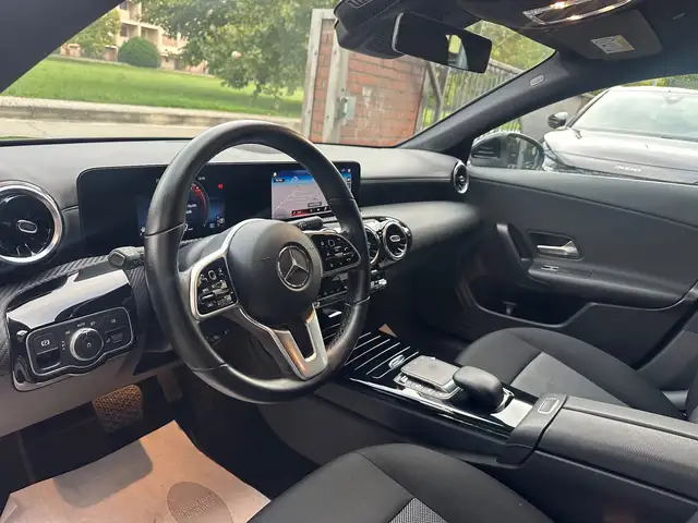Mercedes-Benz Cla view 13