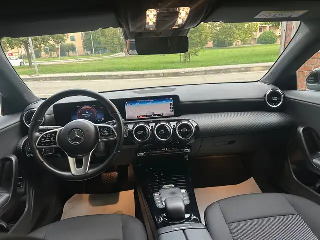 Mercedes-Benz Cla view 7