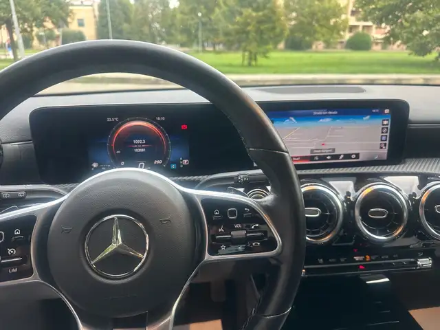 Mercedes-Benz Cla view 14