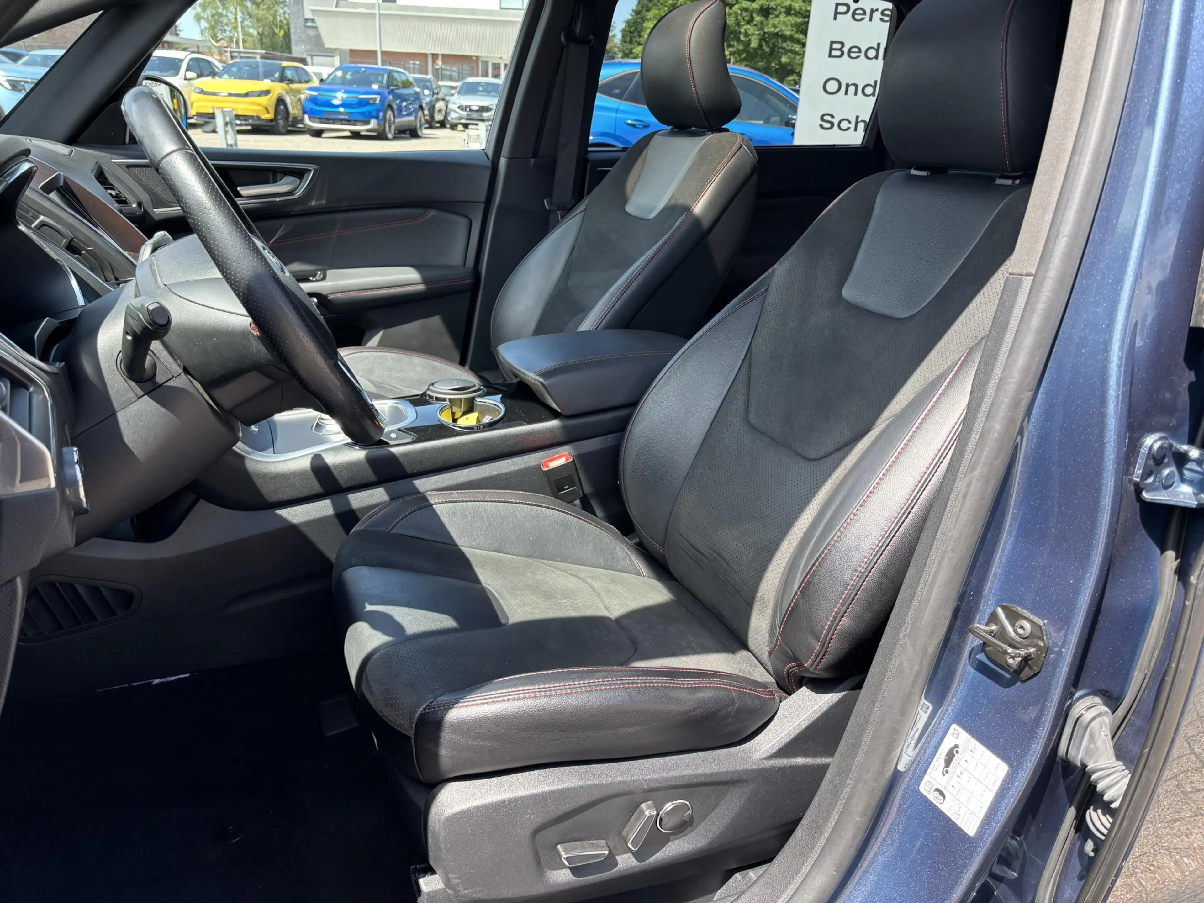 Ford S-Max 2.5 ST-Line FHEV 7 Persoons | 190pk | Panoramadak — photo 12