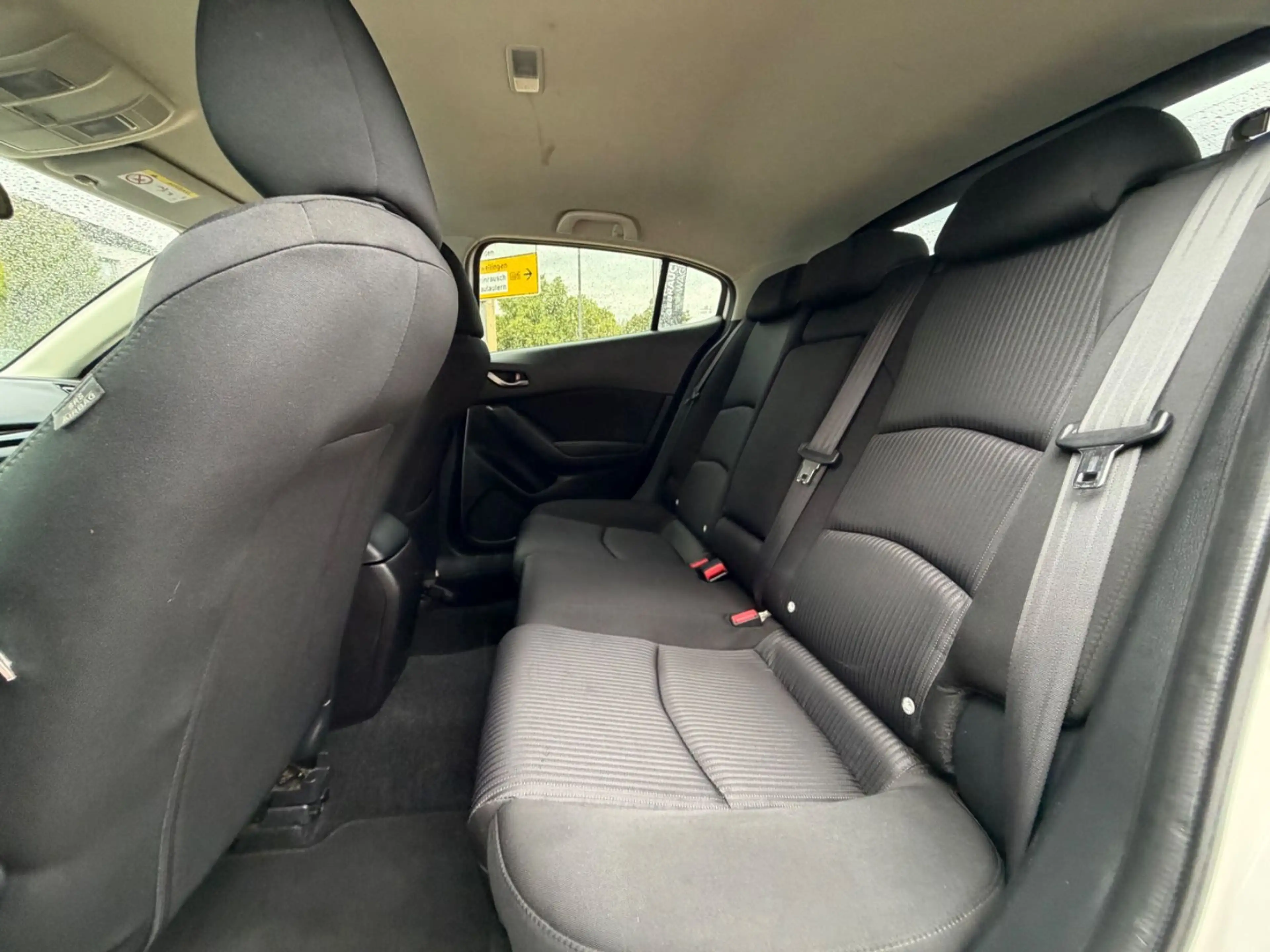 Mazda 3 Lim. Center-Line — photo 13