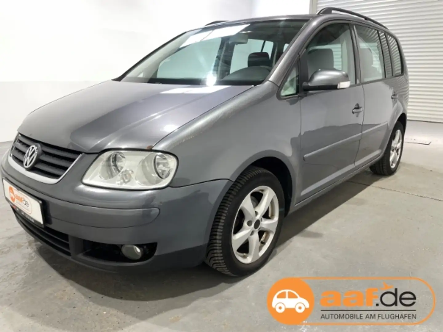 Volkswagen Touran 2.0 TDI DSG Trendline 7-Sitzer Szürke - 1