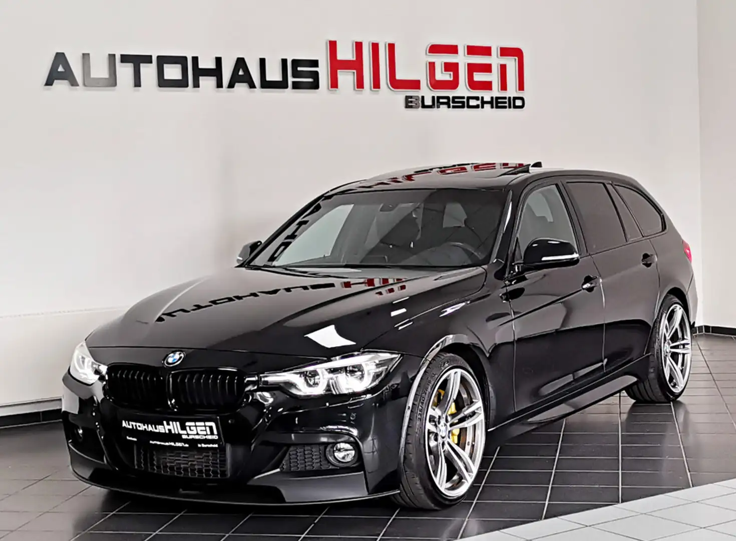 BMW 335 d xDrive M Sport*FUCHS*Pano*360°Kam*AHK*Navi Noir - 1