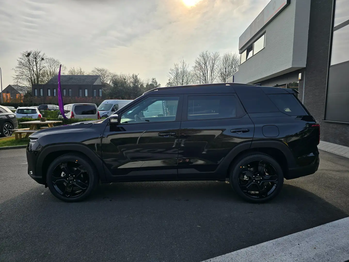 KGM Torres Hybrid Blackline Schwarz - 2