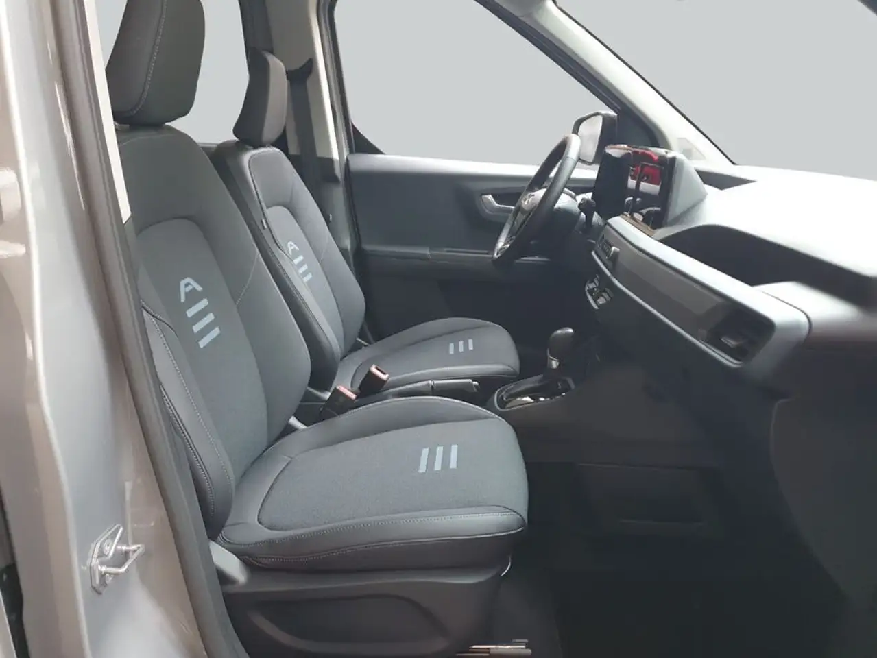 Ford Tourneo Courier 2026 — фото 12