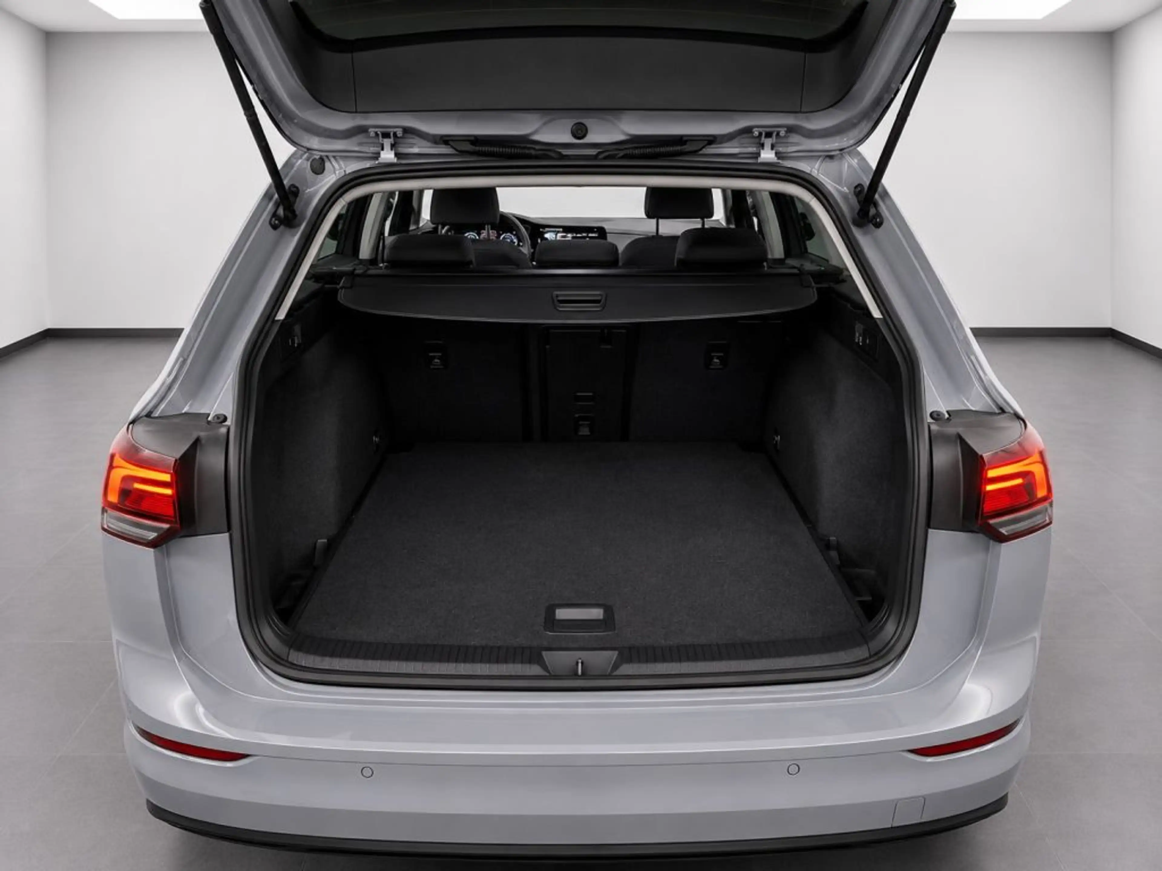Volkswagen Golf Variant 2.0 TDI SCR DSG Life — photo 9