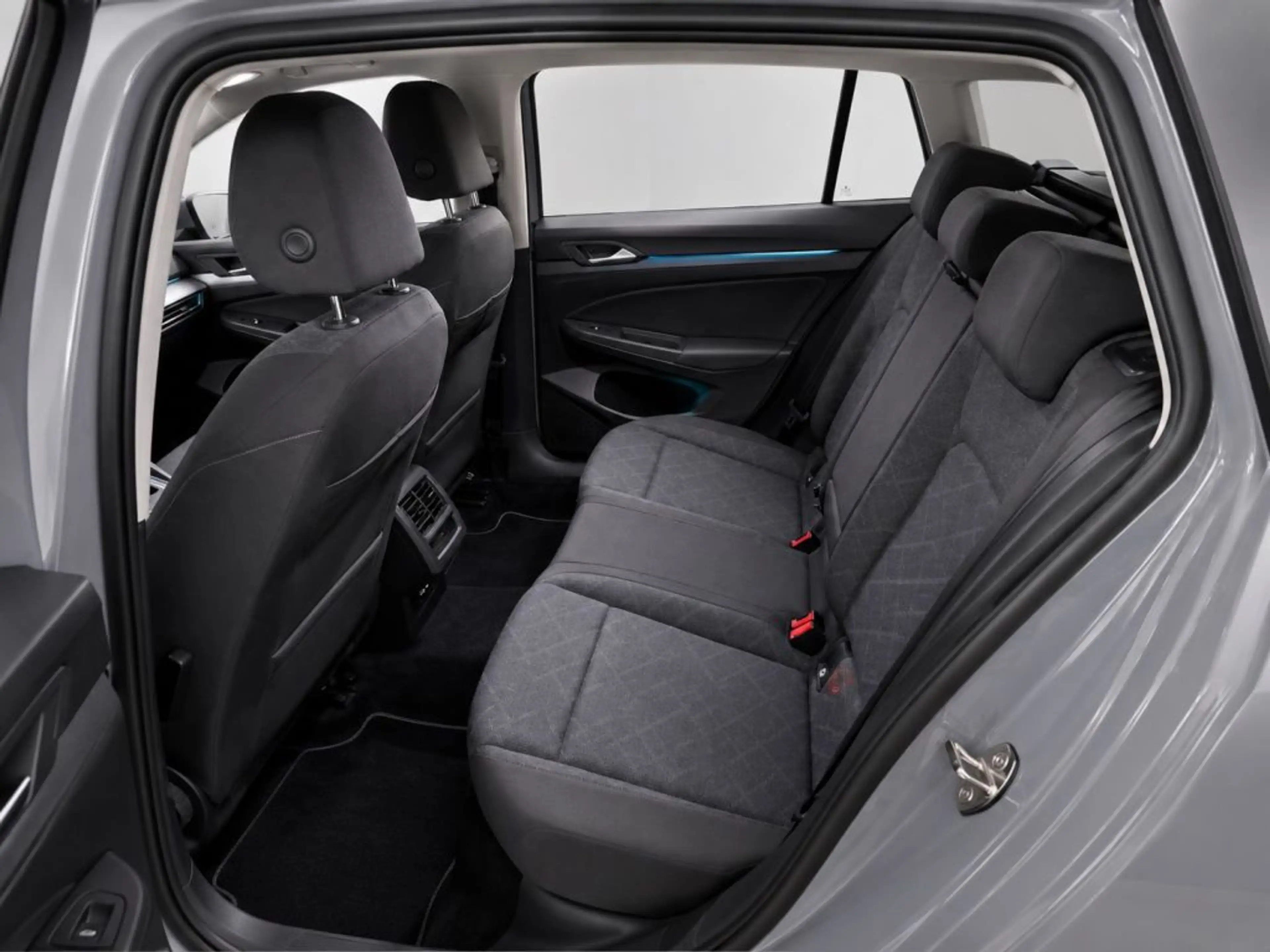 Volkswagen Golf Variant 2.0 TDI SCR DSG Life — photo 8