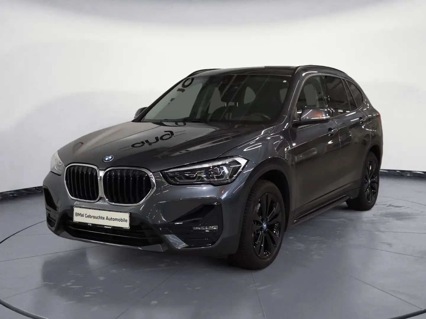 BMW X1 xDrive25e Sport Line Steptronic Aut. Panorama Grijs - 2