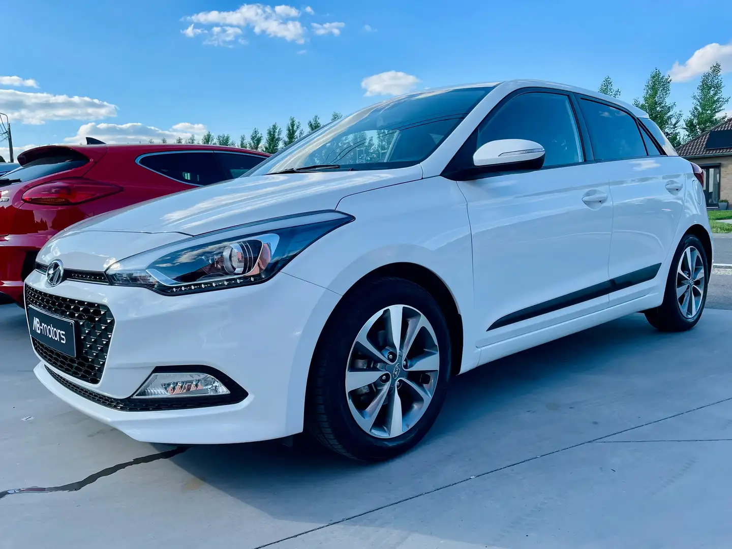 Hyundai i20 i20 1.2i Edition Play*24.400KM*1er PROP*GARANTIE* Blanc - 2