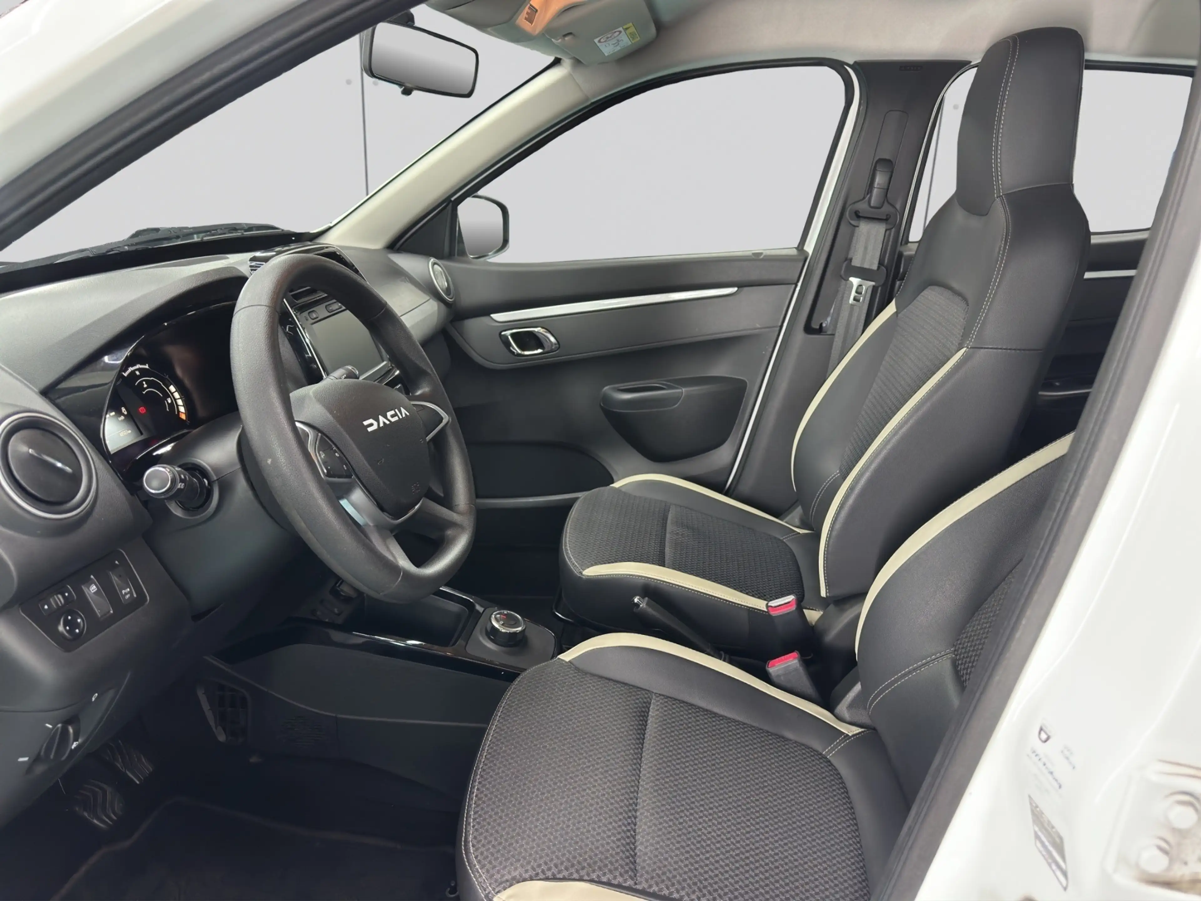 Dacia Spring Essential*NAVI*KAM* — photo 11