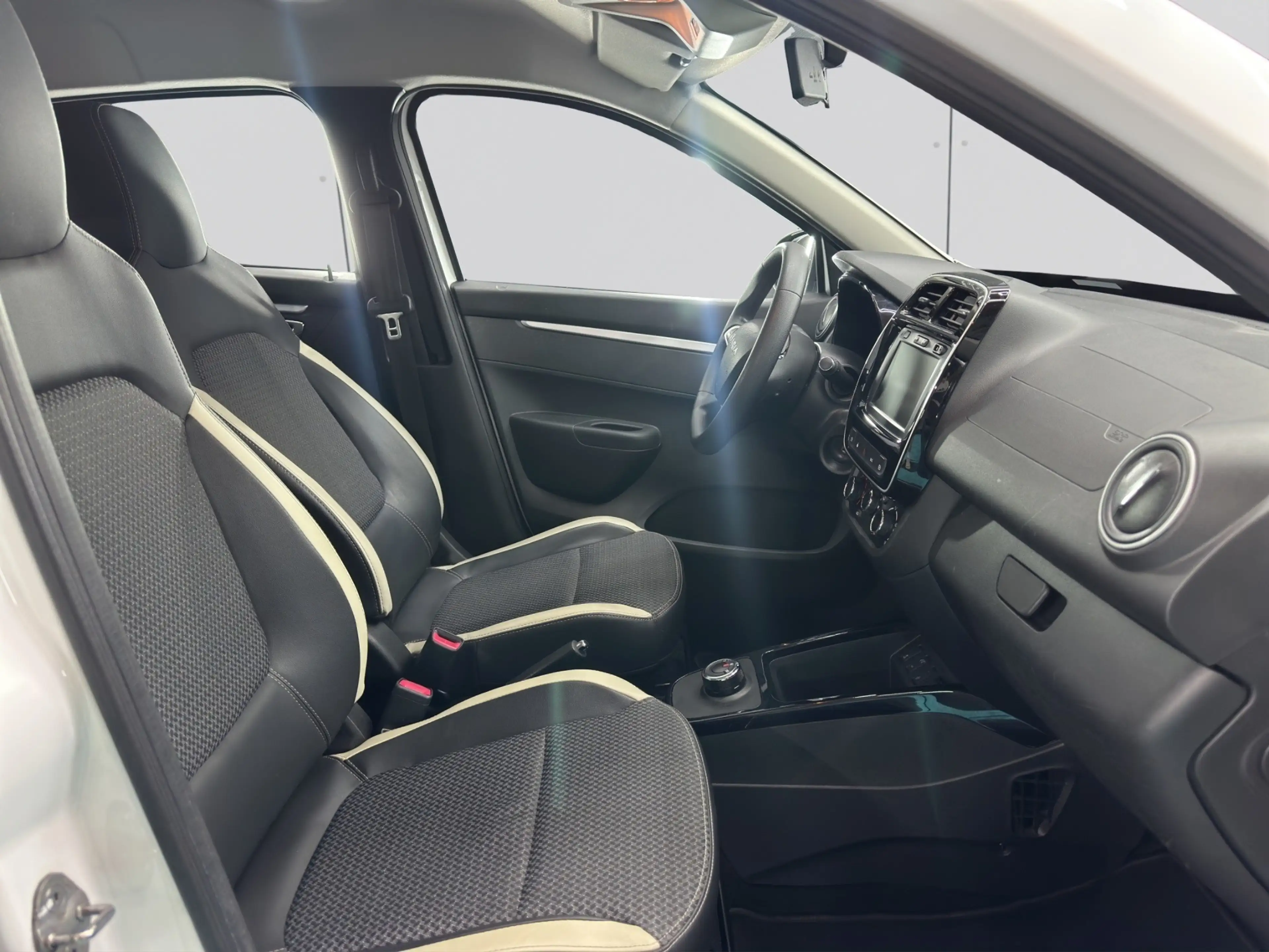 Dacia Spring Essential*NAVI*KAM* — photo 8