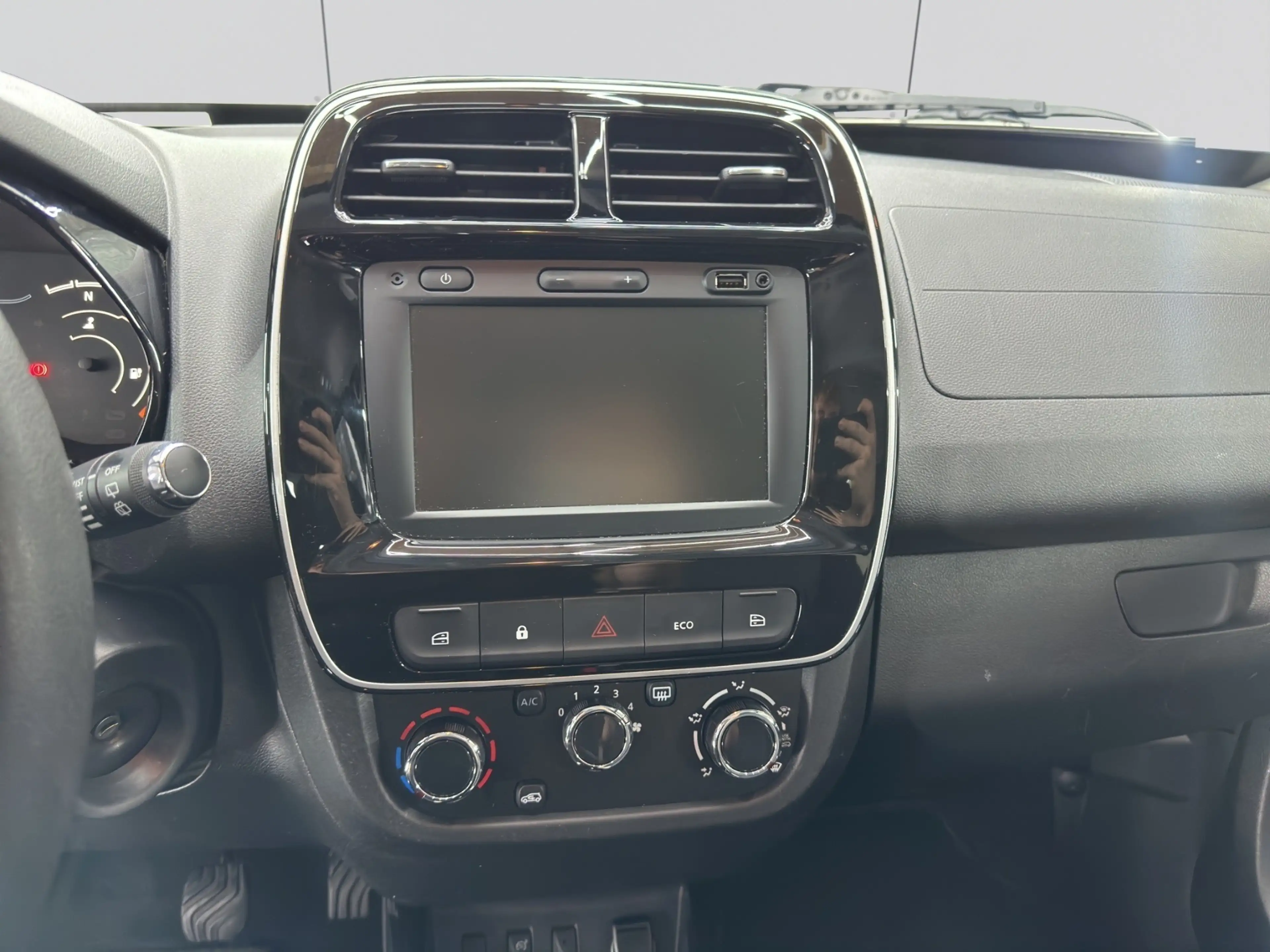 Dacia Spring Essential*NAVI*KAM* — photo 13