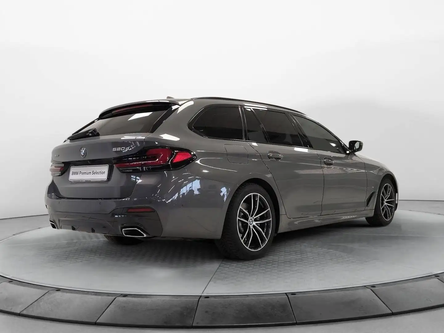 BMW 520 520d xDrive Touring 48V Msport Gris - 2