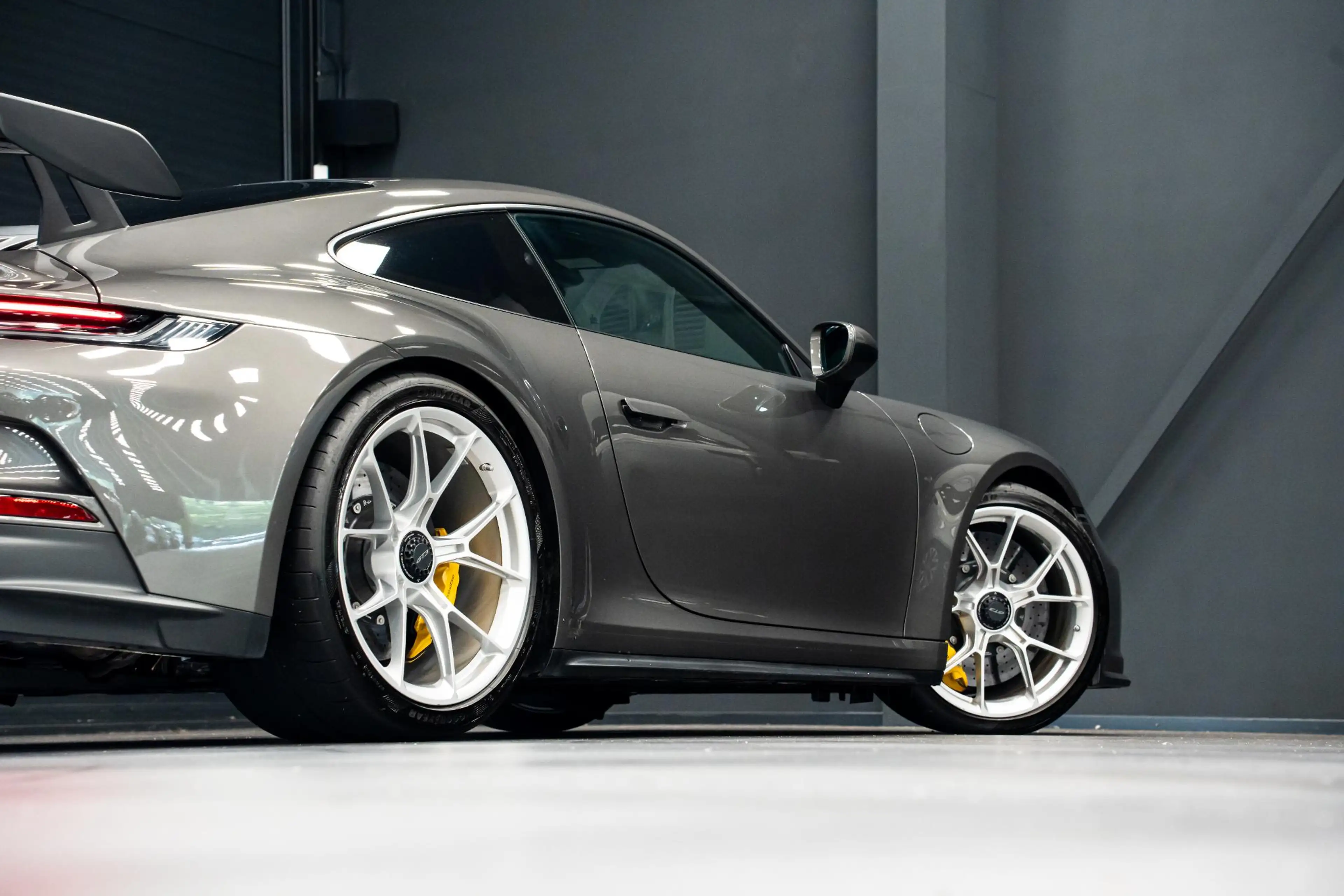 Porsche 992 4.0 GT3 *Keramisch / FULL BODY PPF / Vierwielbestu — photo 26