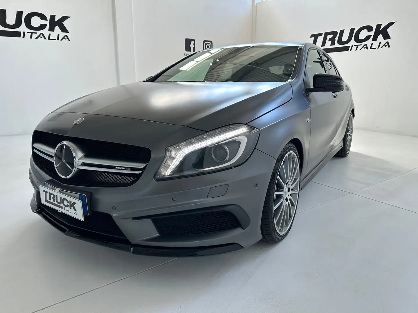 Mercedes-Benz A 45 AMG A 45 AMG 4matic 360cv auto NIGHT PACKET siva - 1