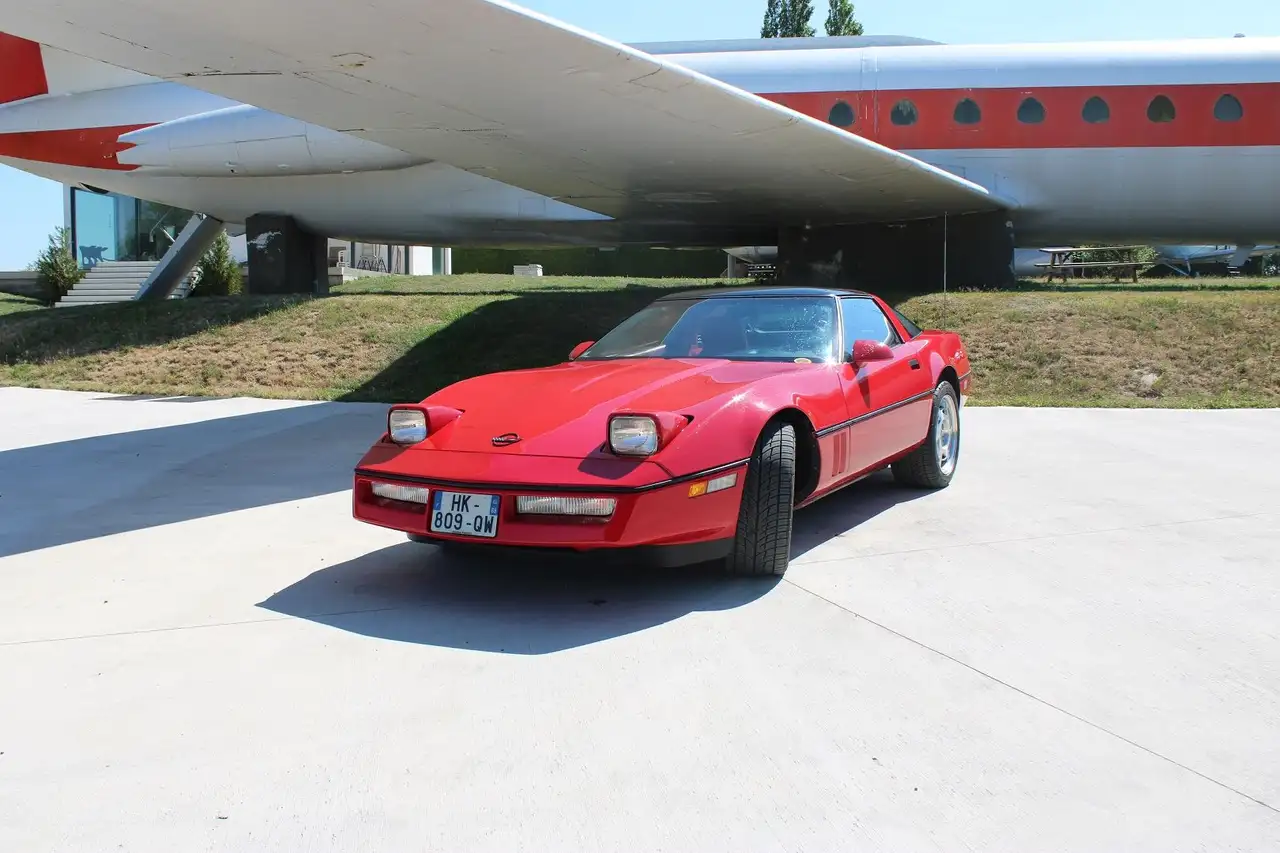 Chevrolet Corvette 5L7 V8 250 CV COUPÉ TARGA CUIR ELECT 2X TOIT OUVRANTS CLIM RADIO K7 BOITE AUTO, foto 4