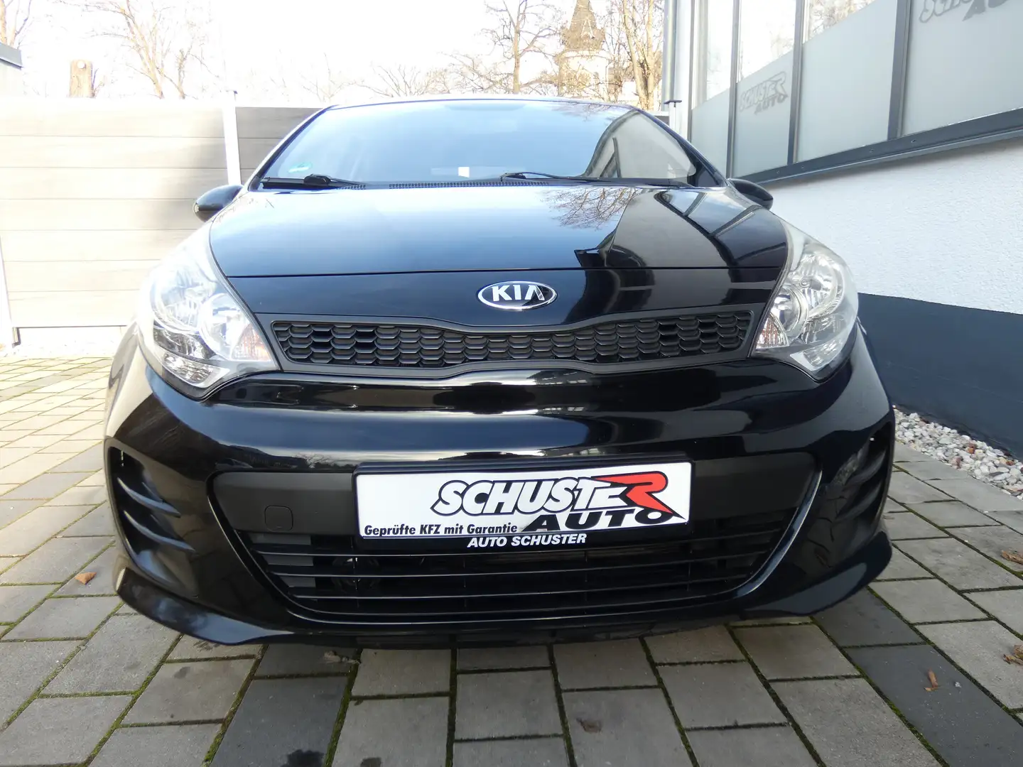 Kia Rio Bremse neu Steuerkette neu Tüv neu Schwarz - 1