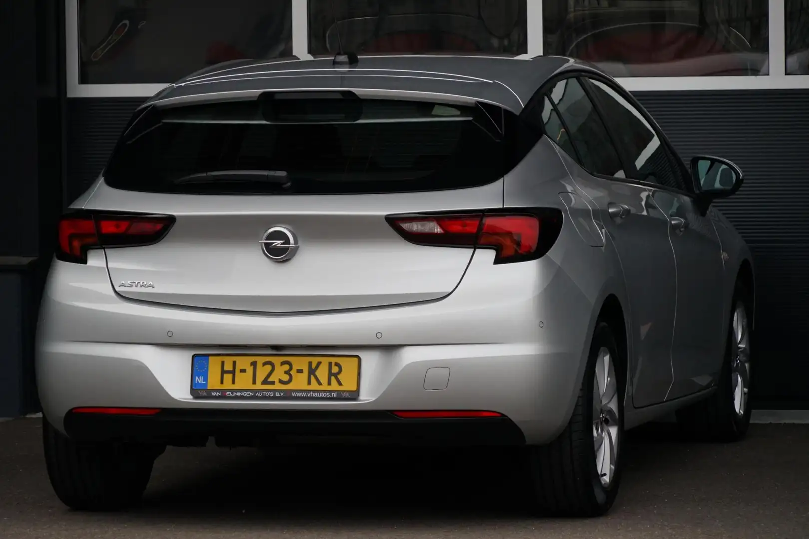 Opel Astra 1.2 Edition, NL, cruise, clima, CarPlay, cam. navi Gris - 2