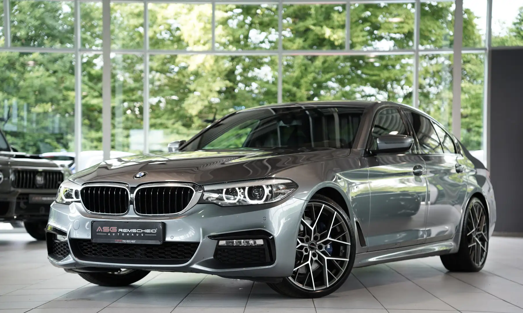 BMW 530 d xD M Sportpaket *19 *ACC *Leder *Kam Silber - 1