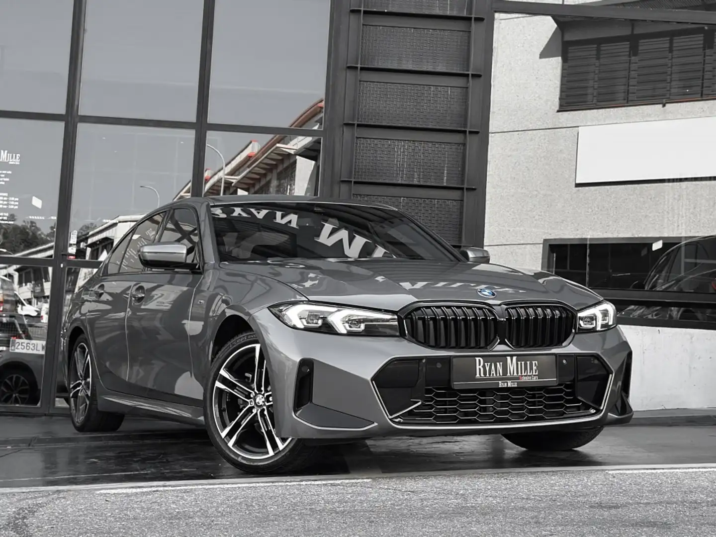 BMW BMW Serie 3 Berlina  Automático de 4 Puertas Grau - 1