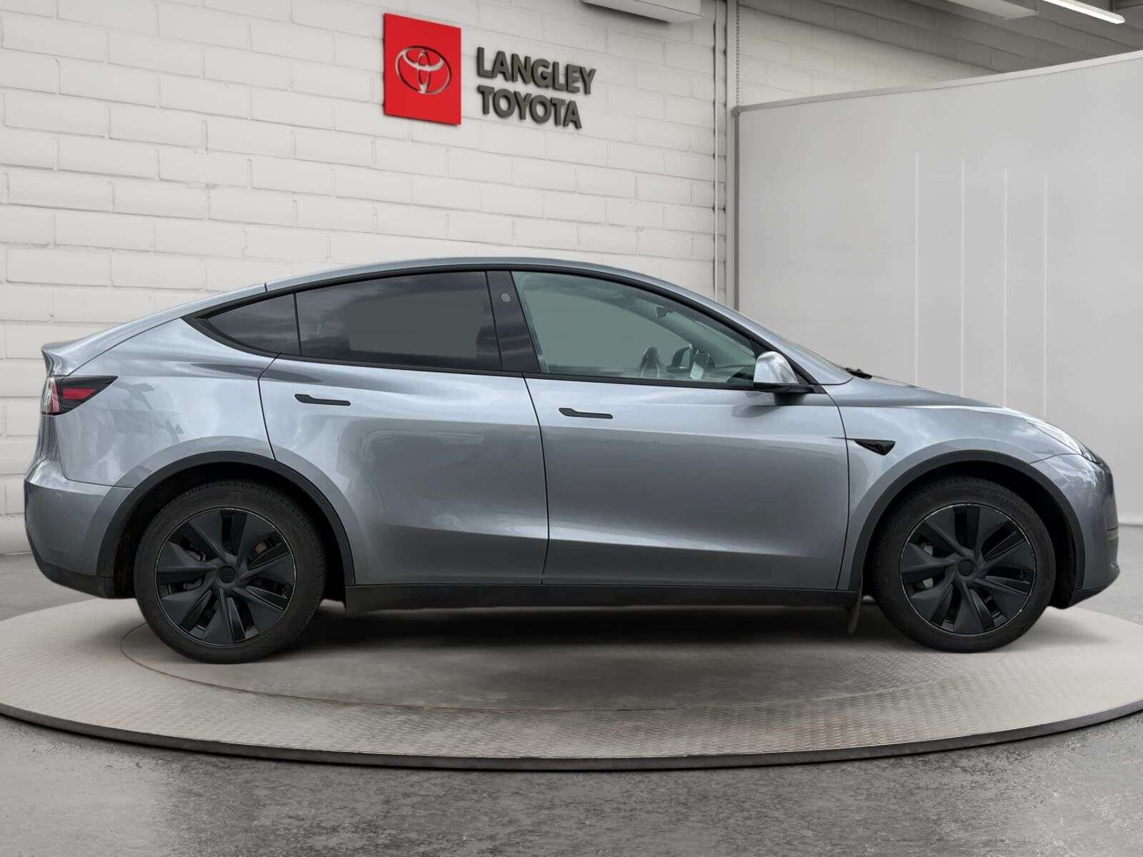 2025 Tesla Model Y LONG RANGE AWD; AUTOMATIC, AWD, HEATED SEATS/WHEEL — снимка 1