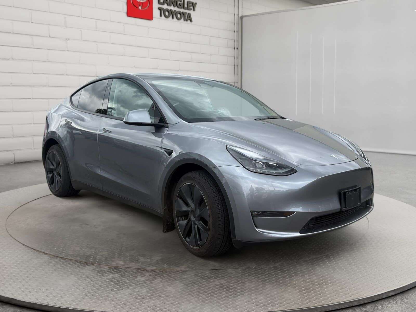 2025 Tesla Model Y LONG RANGE AWD; AUTOMATIC, AWD, HEATED SEATS/WHEEL — снимка 1