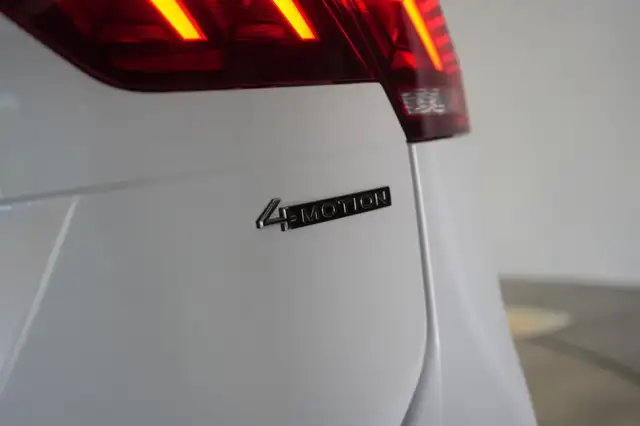 Volkswagen Tiguan Allspace view 11