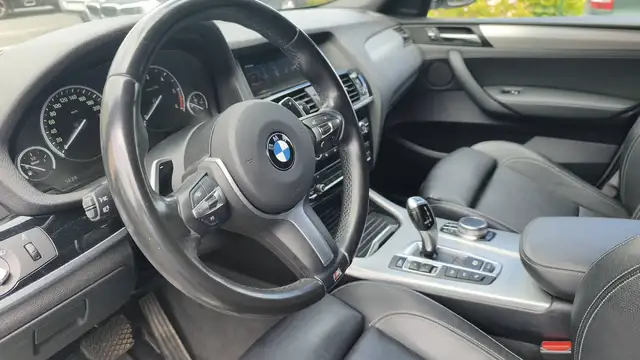 BMW X4 view 8