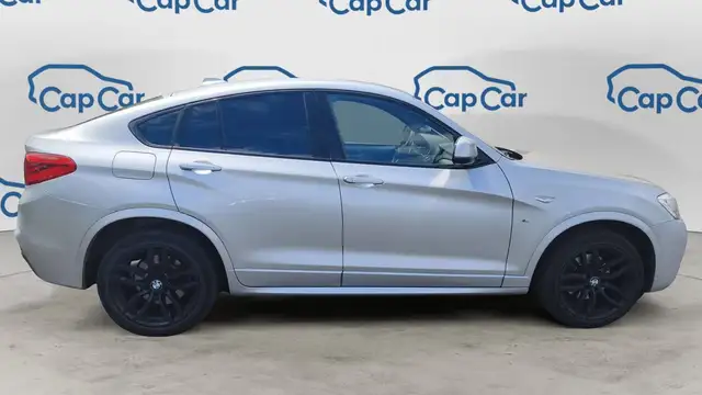BMW X4 view 4