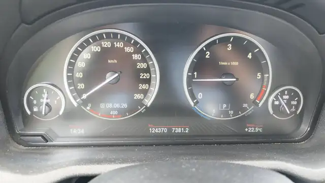 BMW X4 view 12