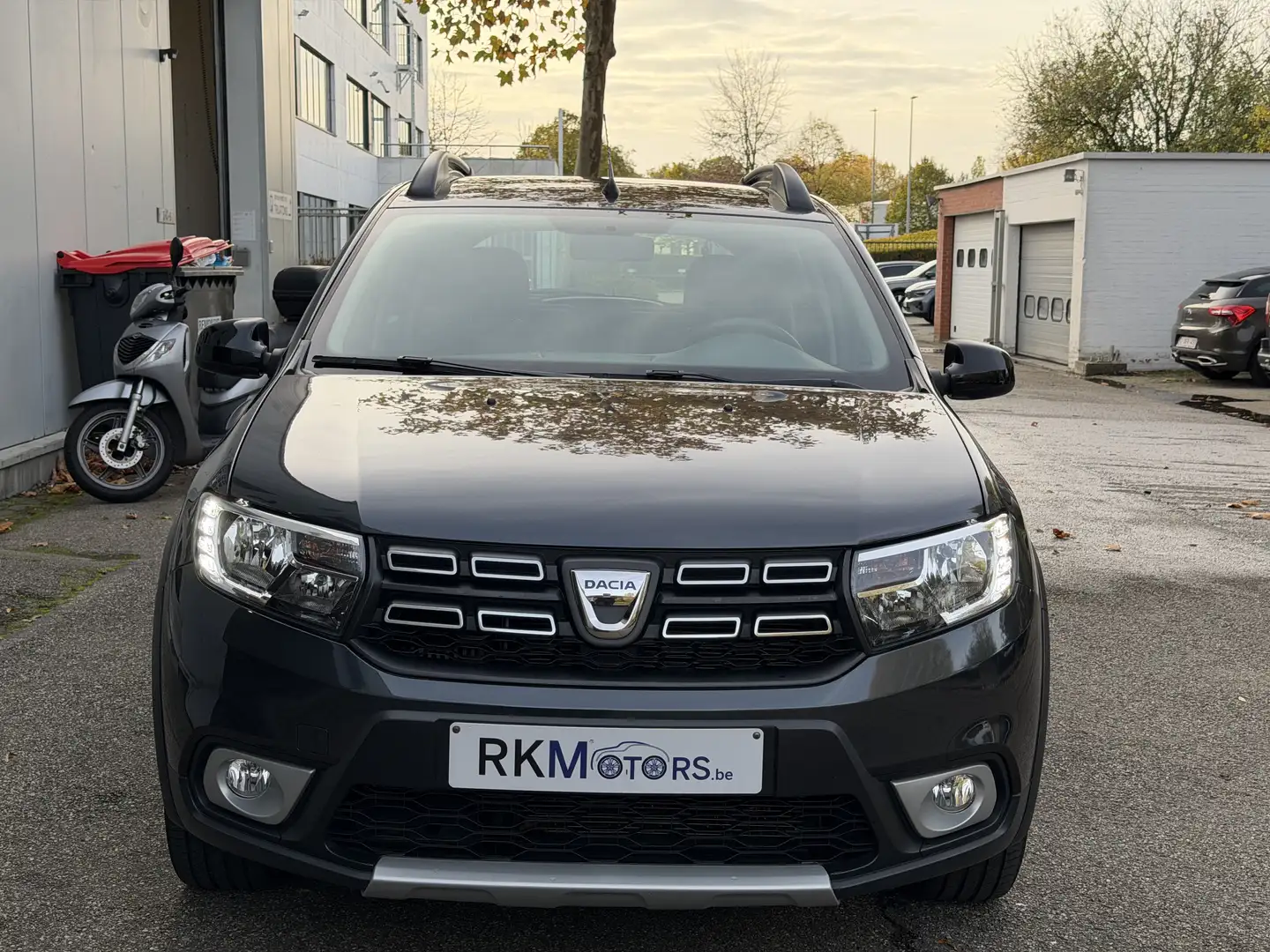 Dacia Sandero Stepway TCe 90 PRESTIGE Grau - 2