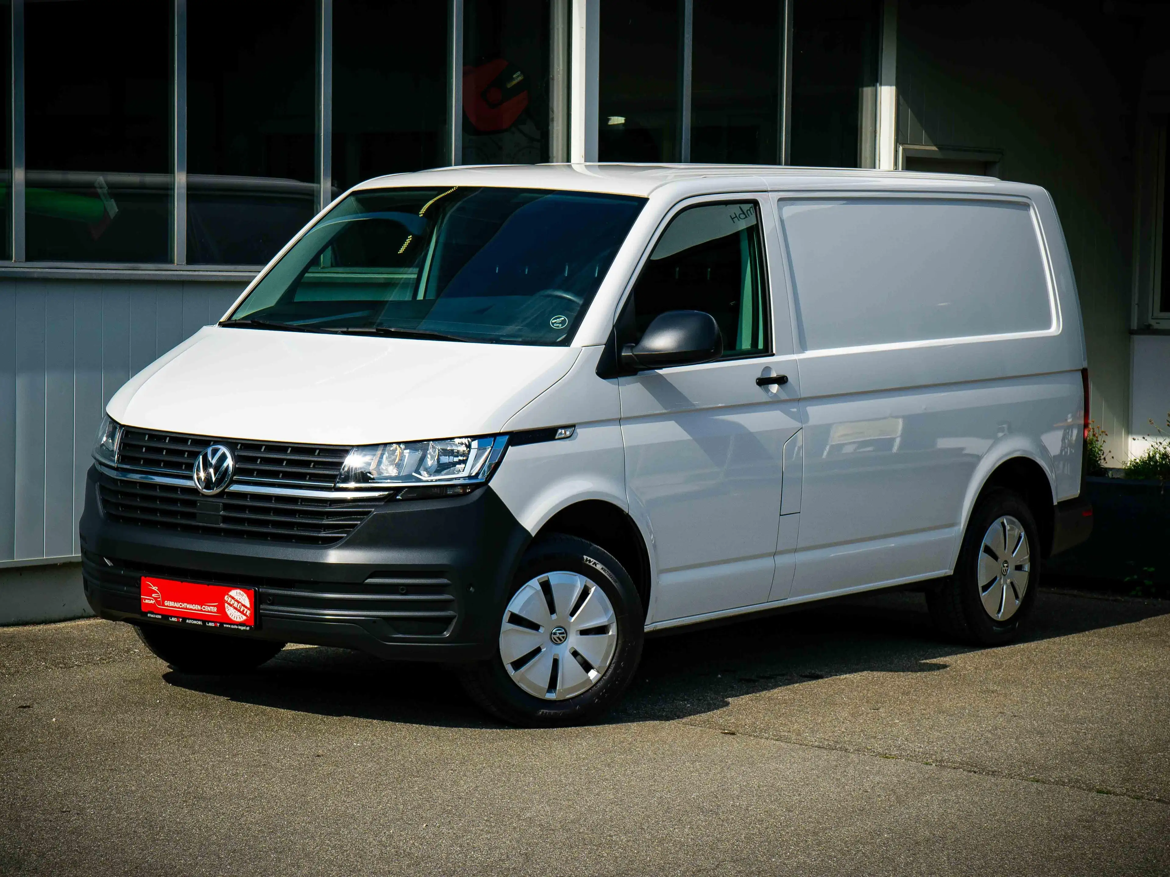 Volkswagen T6.1 Transporter FWD — photo 4