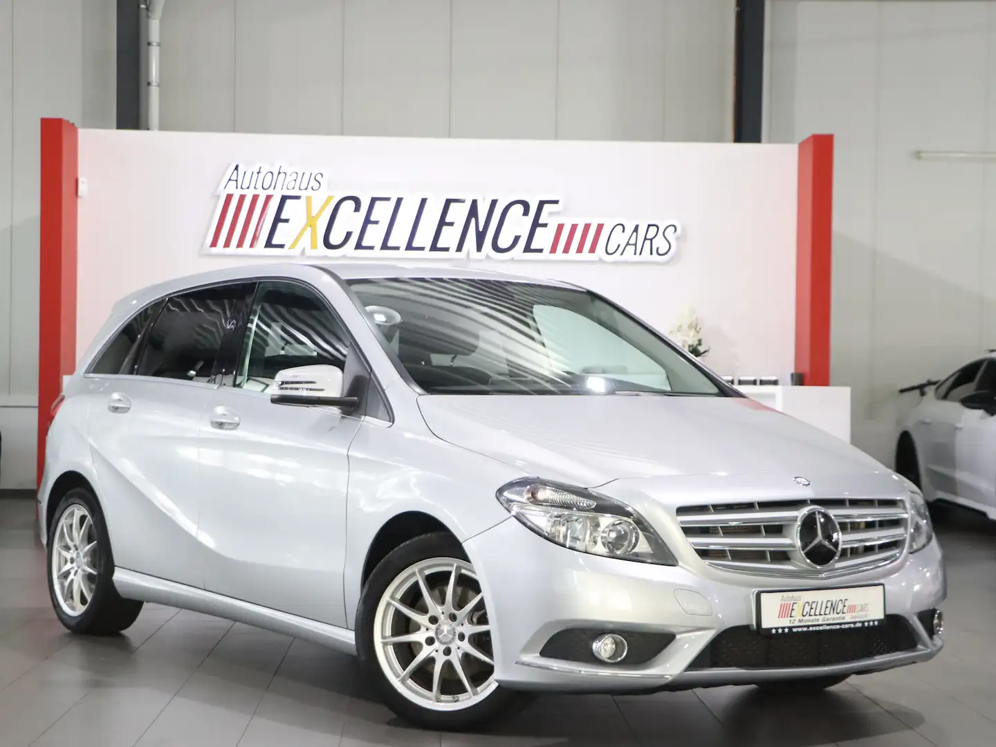 Mercedes-Benz B 220 CDI SPORT / AUTOMATIK+SCHALTWIPPEN / Stříbrná - 1