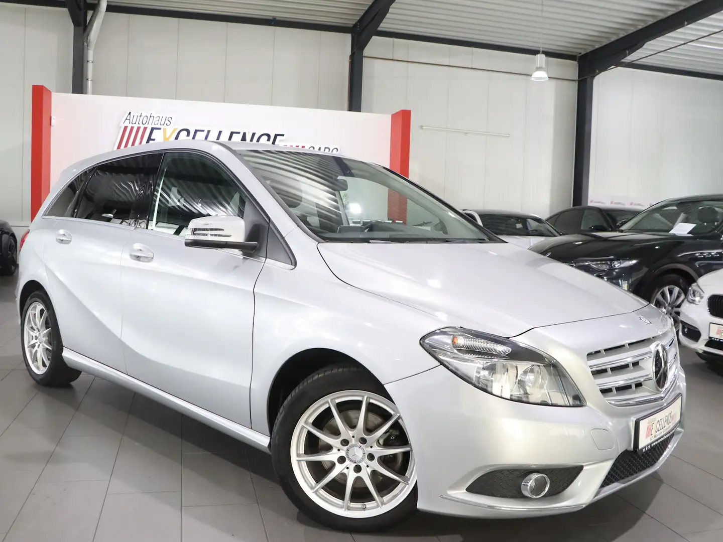 Mercedes-Benz B 220 CDI SPORT / AUTOMATIK+SCHALTWIPPEN / Stříbrná - 2