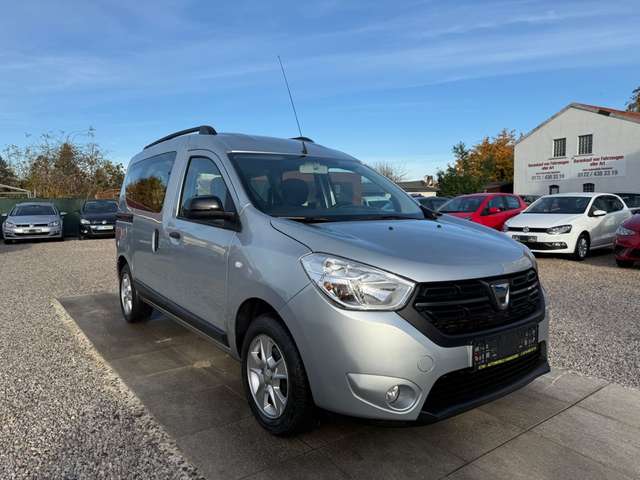Imagine Dacia Dokker 1.6 SCe 100 Ambiance Sport Lenkrad