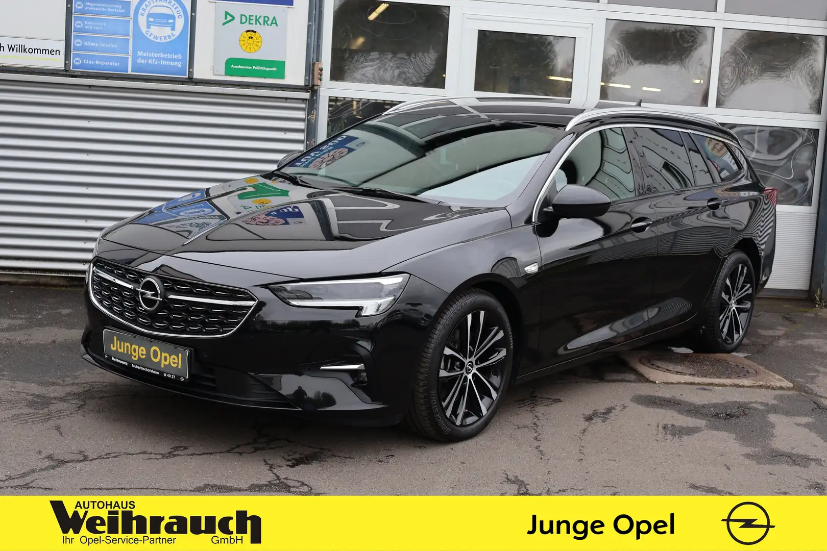Opel Insignia ST 2.0 Turbo AT9 Ultimate+AHK+ACC+ Schwarz - 1