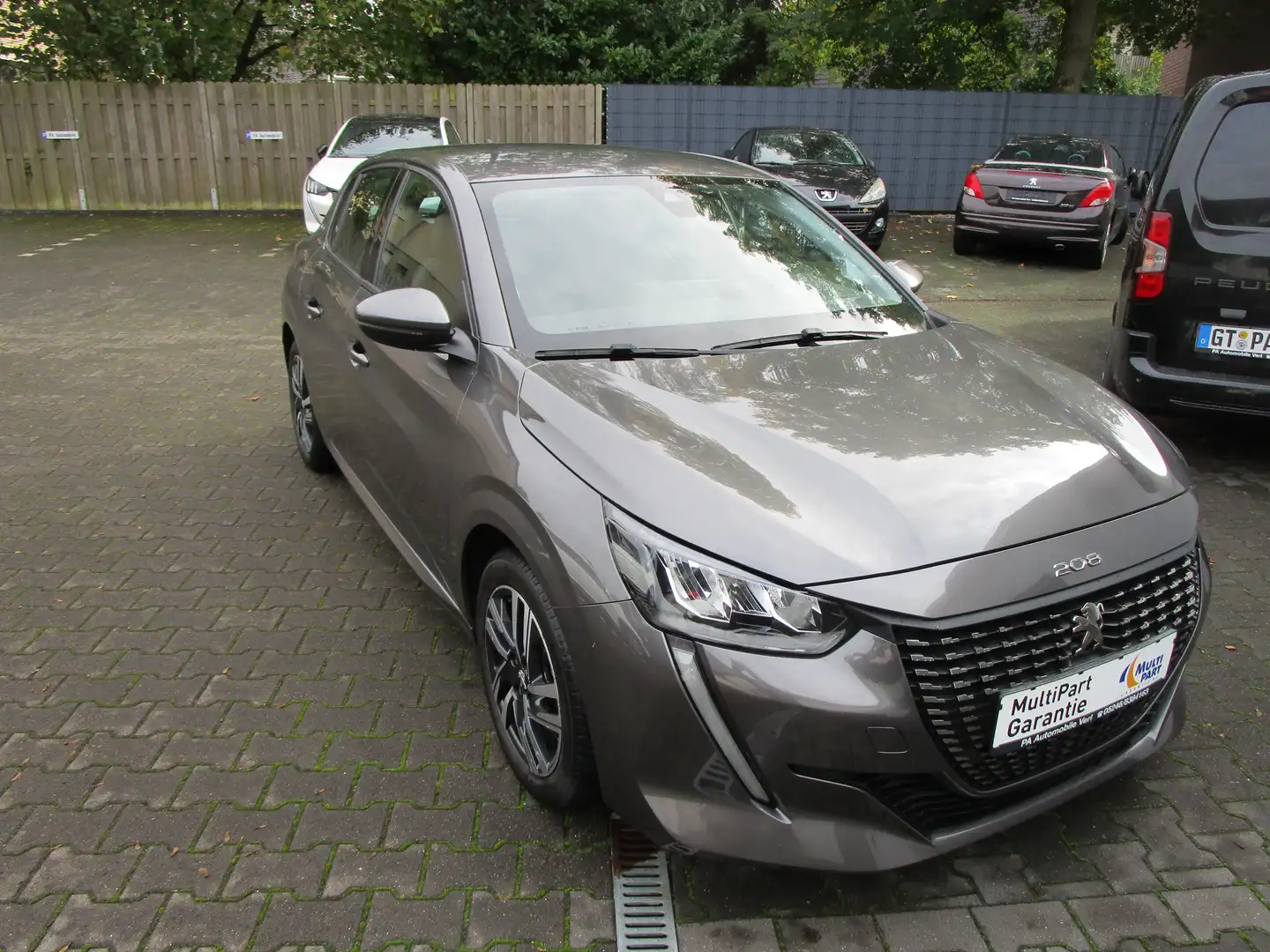 Peugeot 208 Allure*AHK* Gris - 2