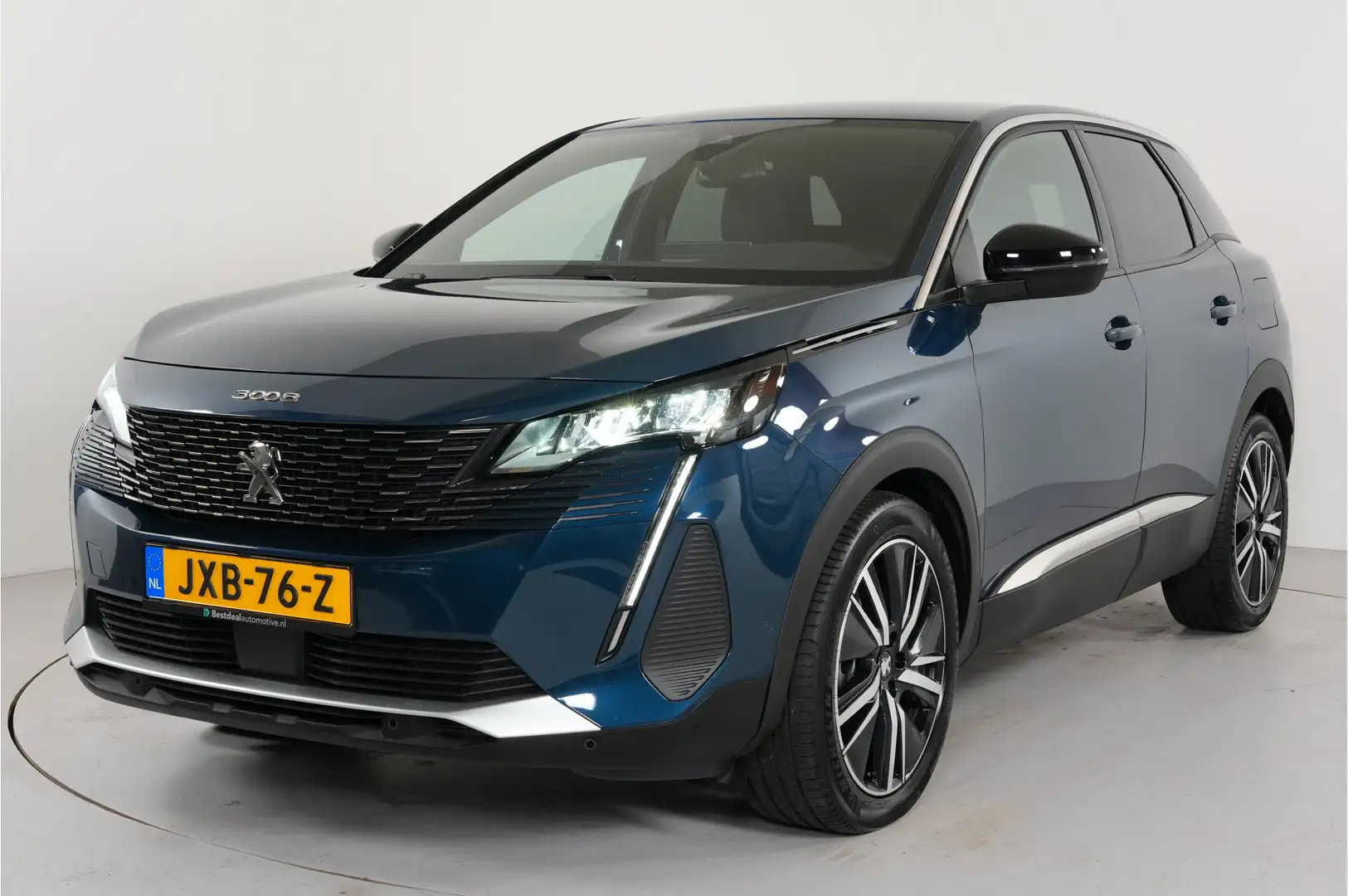 Peugeot 3008 1.6 HYbrid 225 pk | Stl. verw. | Navi | Camera | C Grün - 2