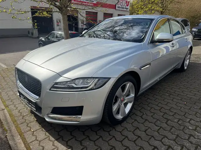 Jaguar XF 30d 300PS Prestige Automatik LED+HUD+ACC+Lane
