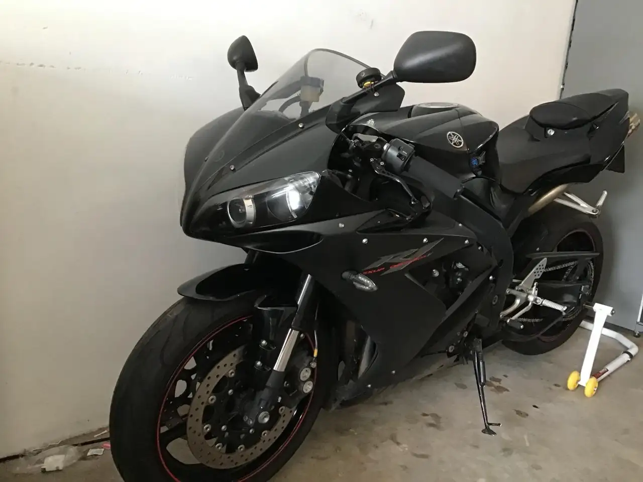 Yamaha YZF-R1