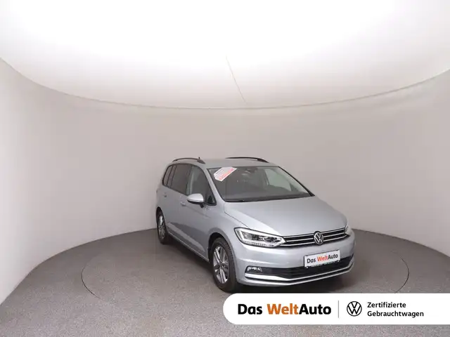 Volkswagen Touran main image