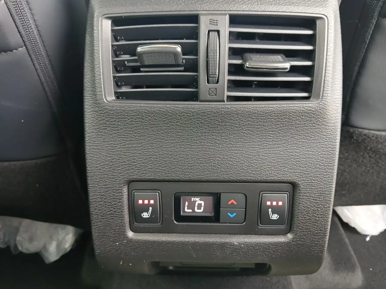 Mitsubishi Outlander снимка Mitsubishi Outlander