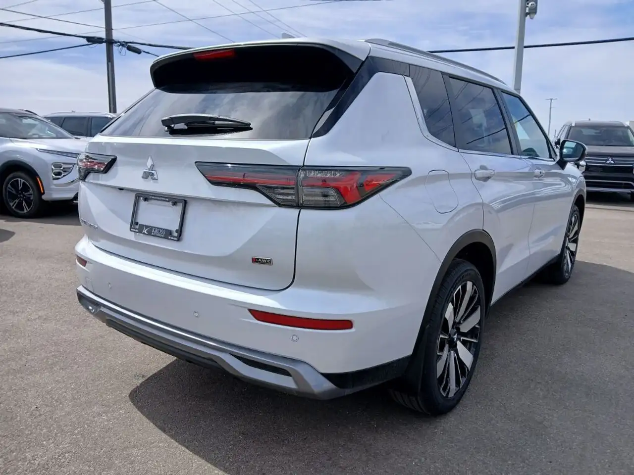 Mitsubishi Outlander снимка Mitsubishi Outlander