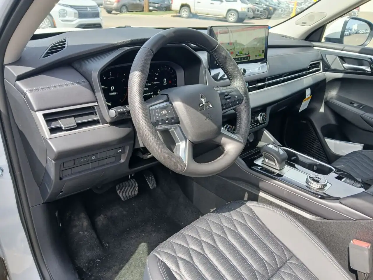 Mitsubishi Outlander снимка Mitsubishi Outlander